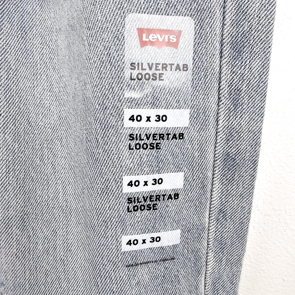 Levi's SilverTab Loose Lightwash Jeans NWT 40x30 - Picture 16 of 16